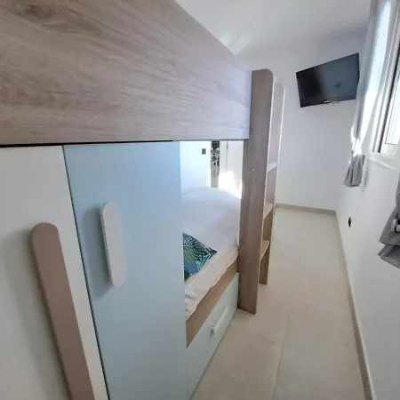 Newly Reformed 2 Bedroom In The Center Of Cristianos Apartment